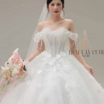 TVC781 Váy Cưới Làm Lễ, Đầm Cưới Dáng Xoè Bồng Bềnh, Bệt Vai Ngang, Hoa 3D