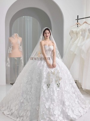 TVC831 Váy Cưới Làm Lễ, Váy cúp ngực, Vải Lưới Mịn, Hoa 3D Bản To, Tùng Xòe Bồng Bềnh