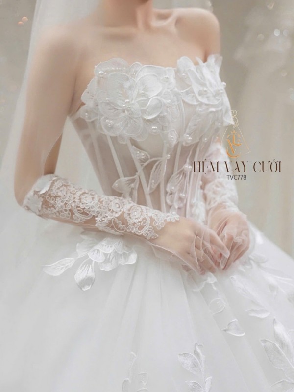 TVC778 Váy Cưới Làm Lễ, Đầm Cưới Cao Cấp, Hoa 3D, Cúp Ngực