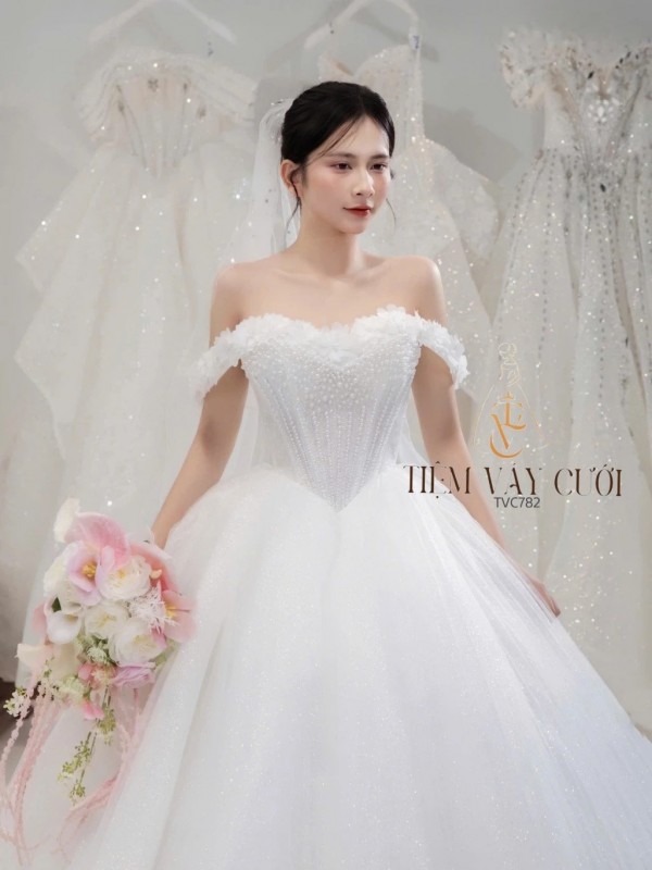 TVC782 Váy Cưới Làm Lễ, Đầm Cưới Cao Cấp, Hoa 3D, Cúp Ngực, Váy