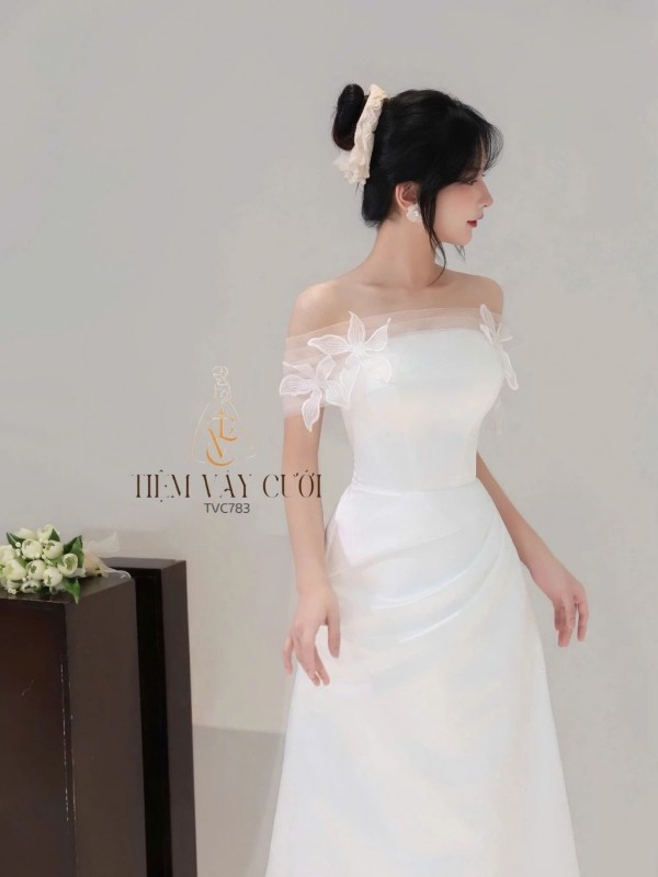 TVC783 Váy Cưới Đi Bàn, Đầm Cưới Xuông, Bệt Vai Ngang, Nhẹ Nhàng