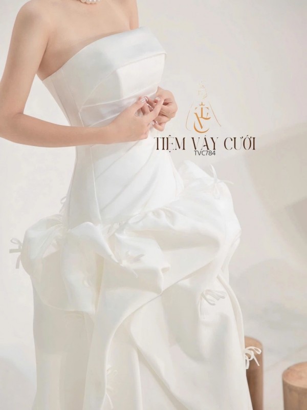 TVC784 Váy Cưới Đi Bàn, Đầm Cưới Đuôi Cá, Cúp Ngực, Trơn