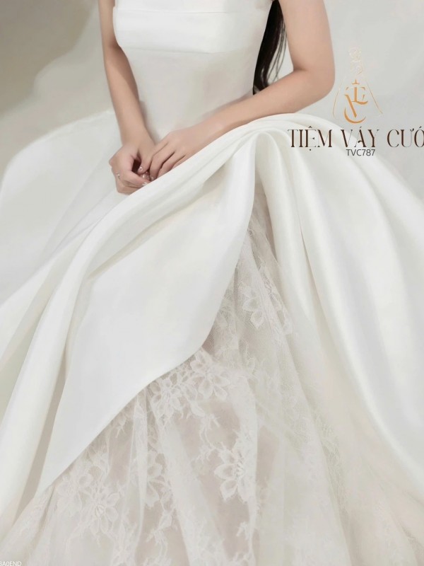 TVC787 Váy Cưới Đi Bàn, Đầm Cưới Đi Bàn, Cúp Ngực, Phối Ren, Dáng Xuông