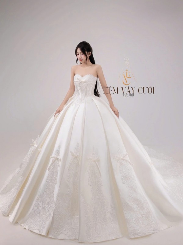 TVC788 Váy Cưới Làm Lễ, Đầm Cưới Cô Dâu, Cúp Ngực, Hoạ Tiết